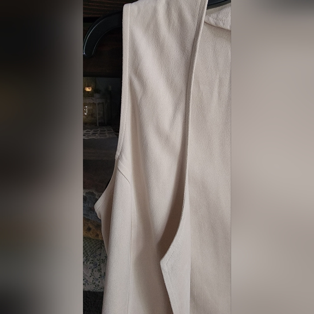 Roper Light Tan Vest with Fringe - Picture 3 of 6